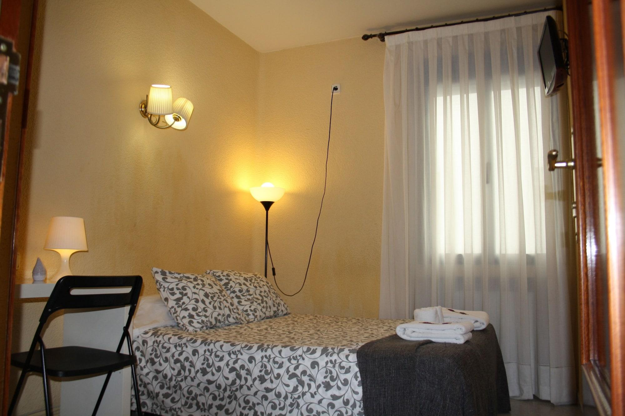 Hostal Rofer มาดริด ภายนอก รูปภาพ