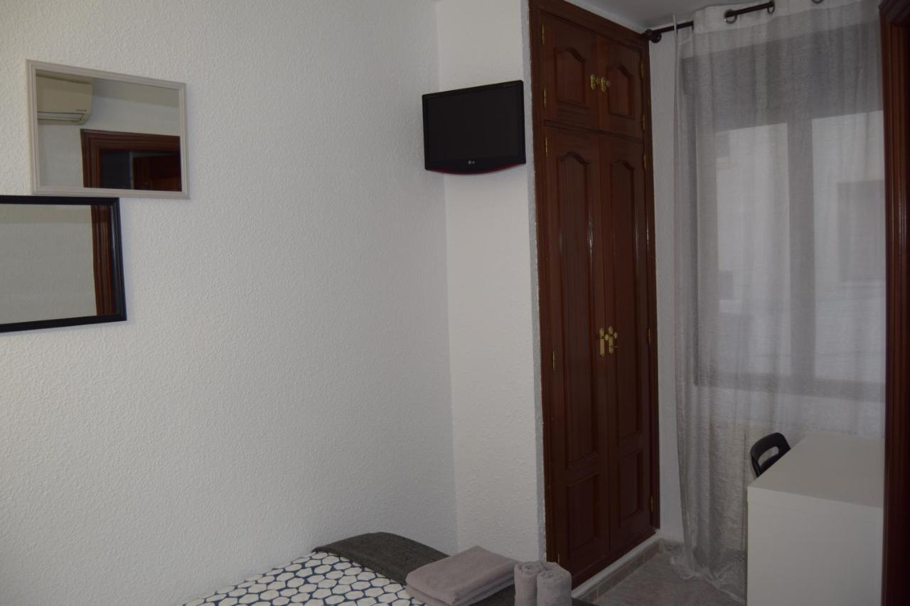 Hostal Rofer มาดริด ภายนอก รูปภาพ