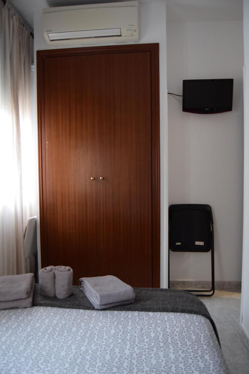 Hostal Rofer มาดริด ภายนอก รูปภาพ