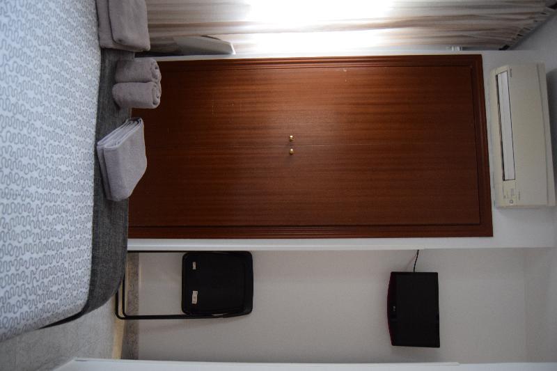 Hostal Rofer มาดริด ภายนอก รูปภาพ