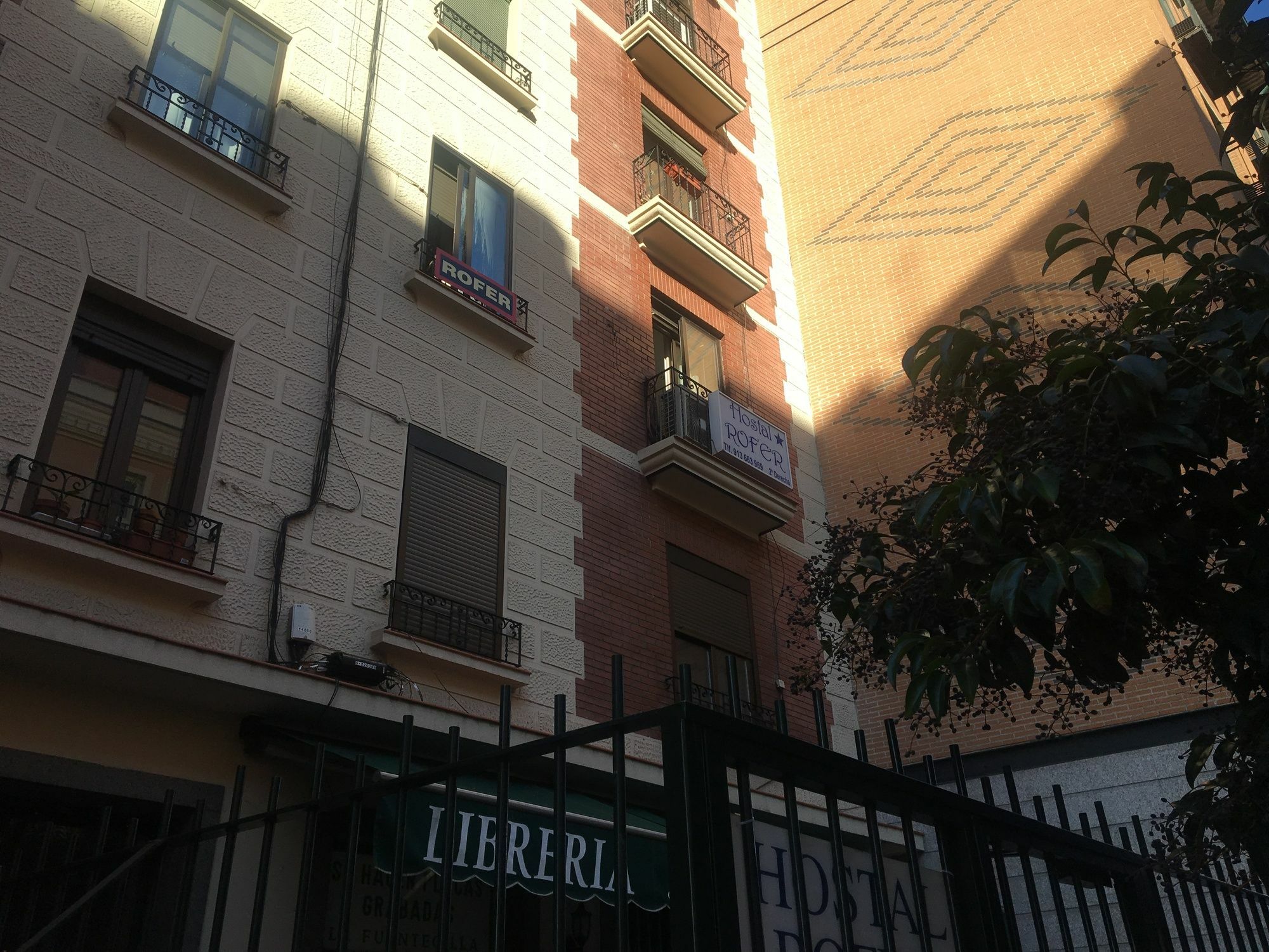 Hostal Rofer มาดริด ภายนอก รูปภาพ