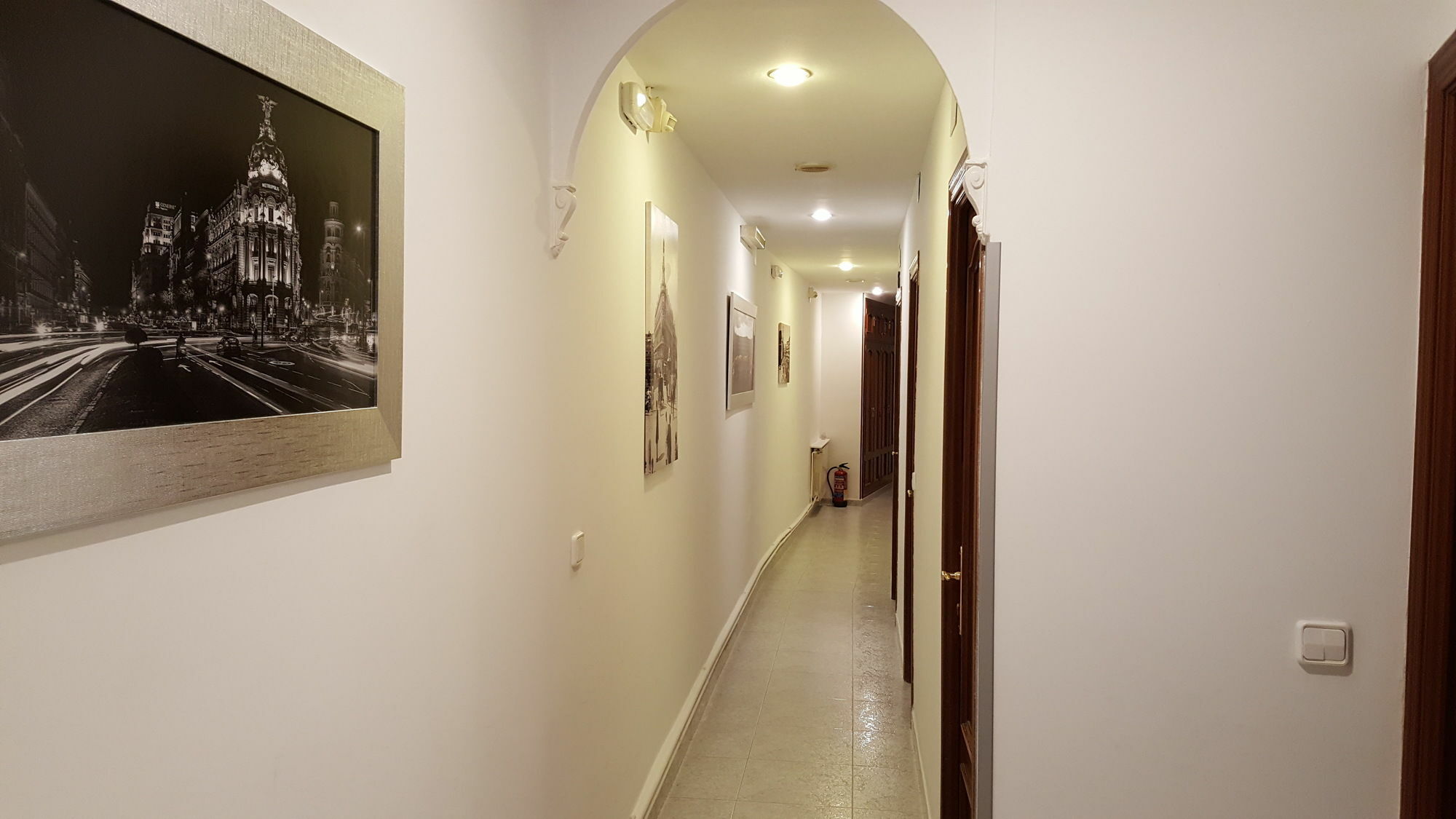 Hostal Rofer มาดริด ภายนอก รูปภาพ