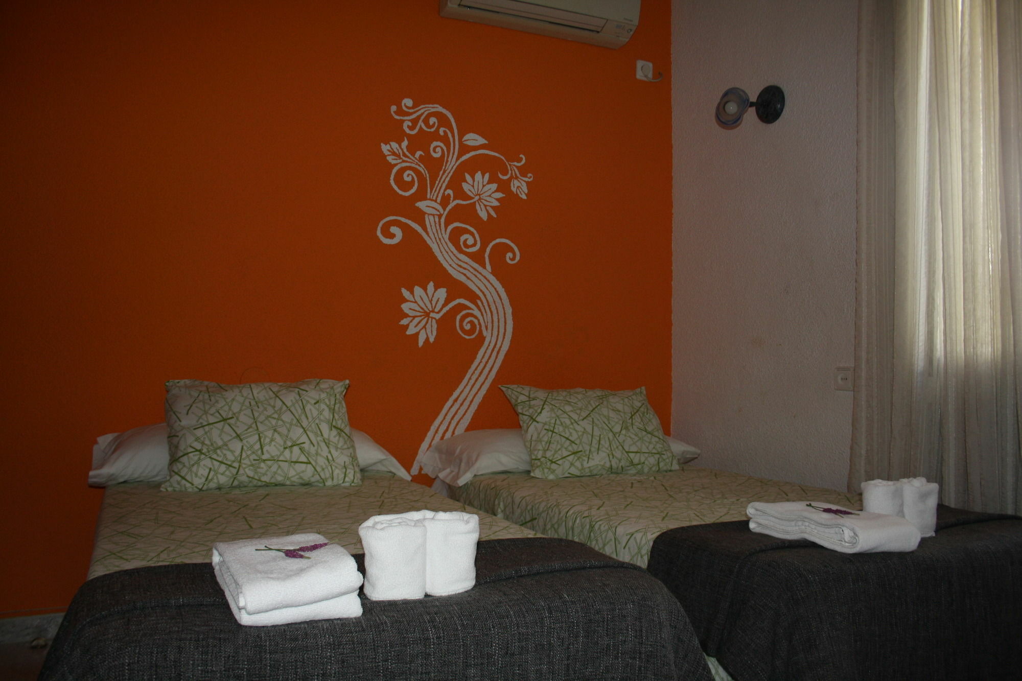 Hostal Rofer มาดริด ภายนอก รูปภาพ